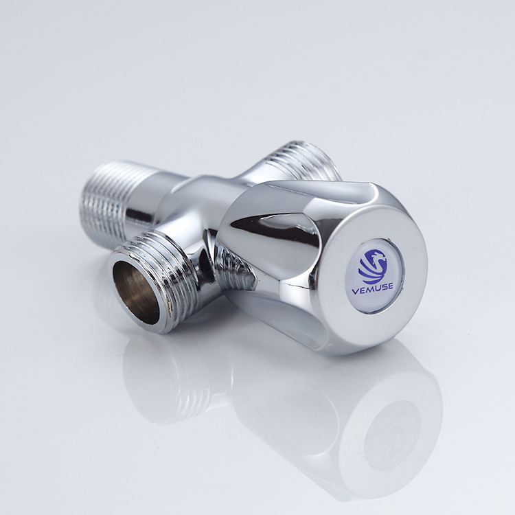 Bakreni trokutasti ventil s jednim ulazom i dva izlaza, ugrađena instalacija, model V6108, radni tlak 0.8–1.2 MPa, unutarnji promjer 20 mm, pogodan za WC, bojler i kuhinju