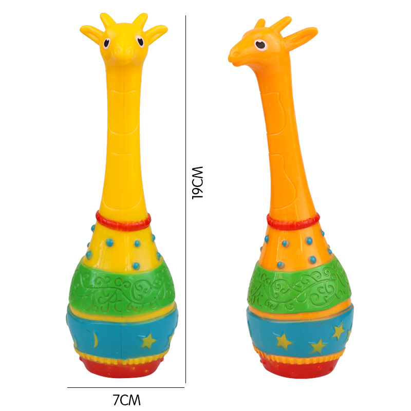 Jucărie de zornăit în formă de girafă pentru copii — instrument de percuție pentru educație timpurie; din plastic; stimulează auzul și coordonarea mână-ochi.