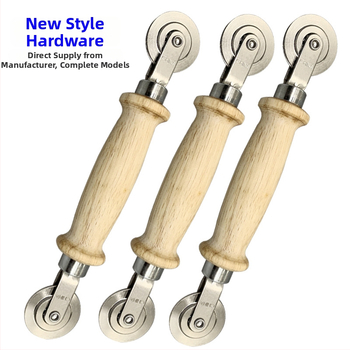 Rola de presiune pentru plasele de ferestre – corp din stejar, model Screen window pressure wheel, ax Ø6 mm, Ø38 mm exterior, rază canelă pentru frânghie 38 mm