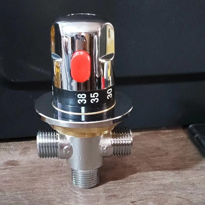 Αναμικτήρας μπανιέρας τεσσάρων σημείων, κρυφή εγκατάσταση, σταθερή θερμοκρασία, χαλκός, χρωμιωμένη επιφάνεια (λειτουργία 20–50°C)