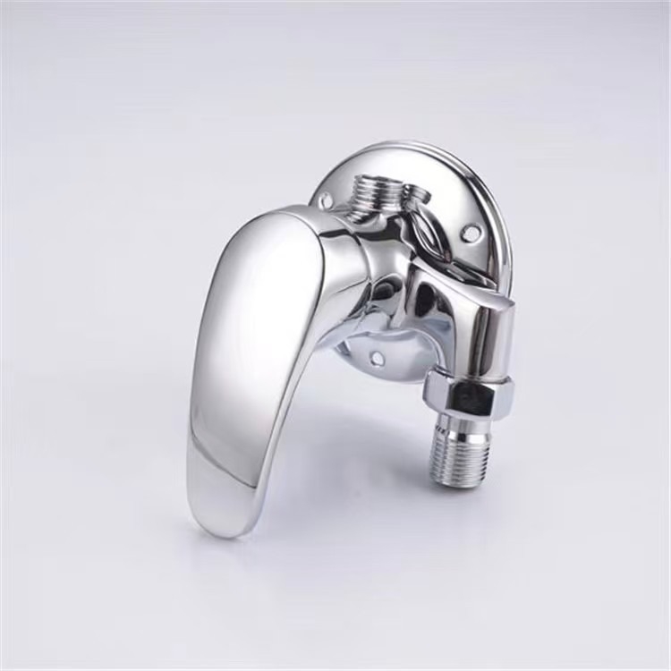 Robinet de amestec montat pe perete din cupru pentru duș cu apă caldă/rece, nucleu ceramic al ventilului, 4 porturi, 90°C temperatură de funcționare