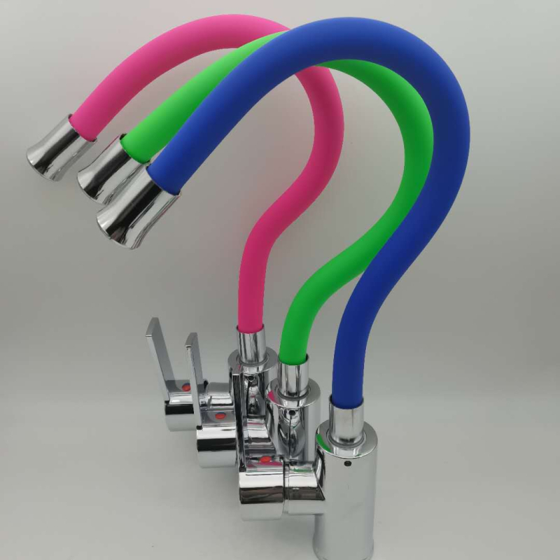 Konyhai mosogató keverőcsaptelep kerámiás szeleppel, cinkötvözet test, 15 mm bemenet/kimenet, csiszolt felület, maximális hőmérséklet 80°C