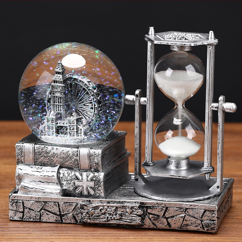 Clepsidră în turn retro cu sferă de cristal luminoasă și cutie muzicală, ornament de birou din rășină