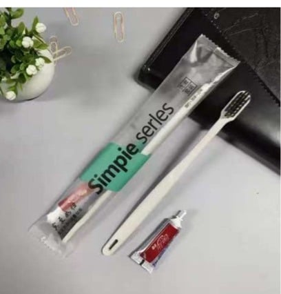Set de periuțe de dinți și pastă de dinți de unică folosință pentru hoteluri — Plastic, biodegradabil, Personalizare disponibilă, Stil simplu-lux, Utilizare universală