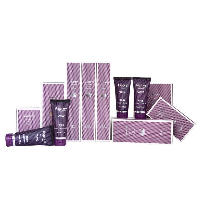 Set cu periuță de dinți și pieptene pliabil în cutie aurie – accesorii de hotel, Material: hârtie, Durată de viață de 36 de luni, Personalizabil