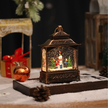 Ornamente de Crăciun din plastic, în stil desen animat și clasic