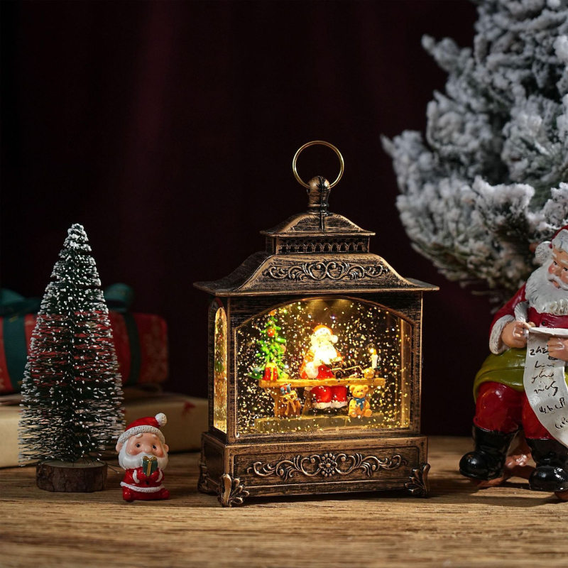 Ornamente de Crăciun din plastic, în stil desen animat și clasic