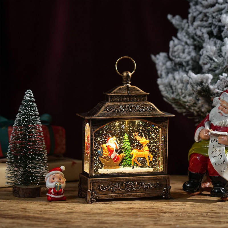 Ornamente de Crăciun din plastic, în stil desen animat și clasic