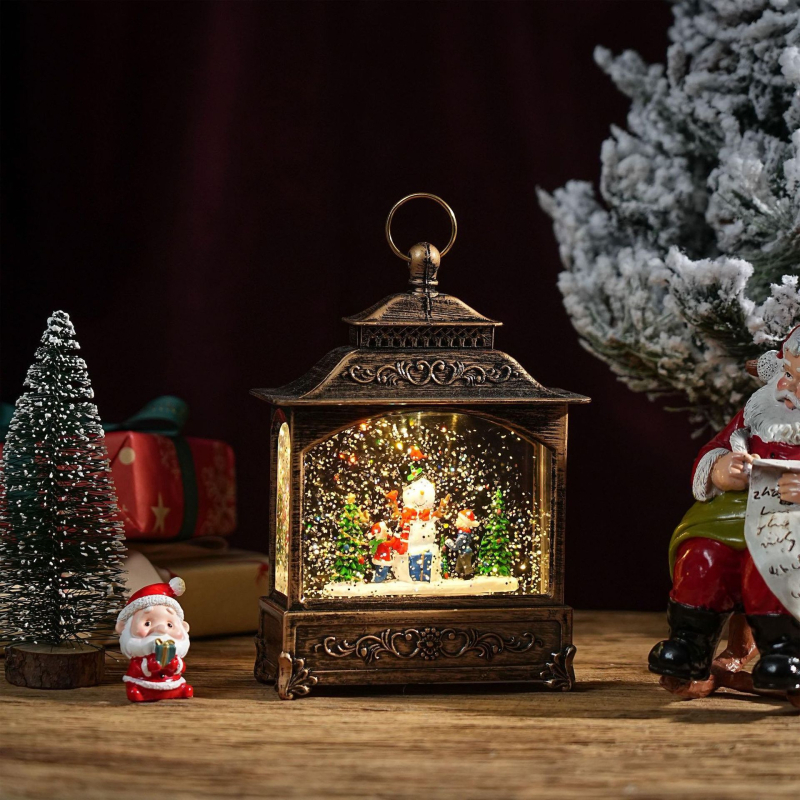 Ornamente de Crăciun din plastic, în stil desen animat și clasic