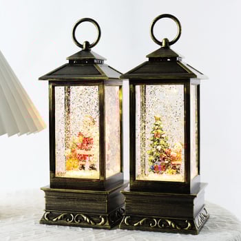 Glob de Crăciun cu cutie muzicală — decor din plastic în stil cartoon, scenă iluminată