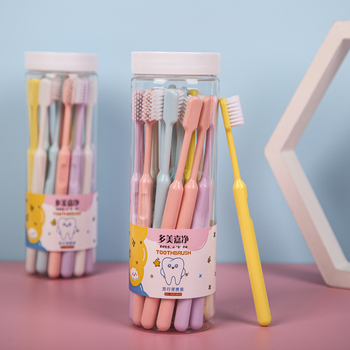 Periuță de dinți manuală, cu peri moi, în design colorat în stil macaroon pentru adulți (ambalaj de 144 buc.)