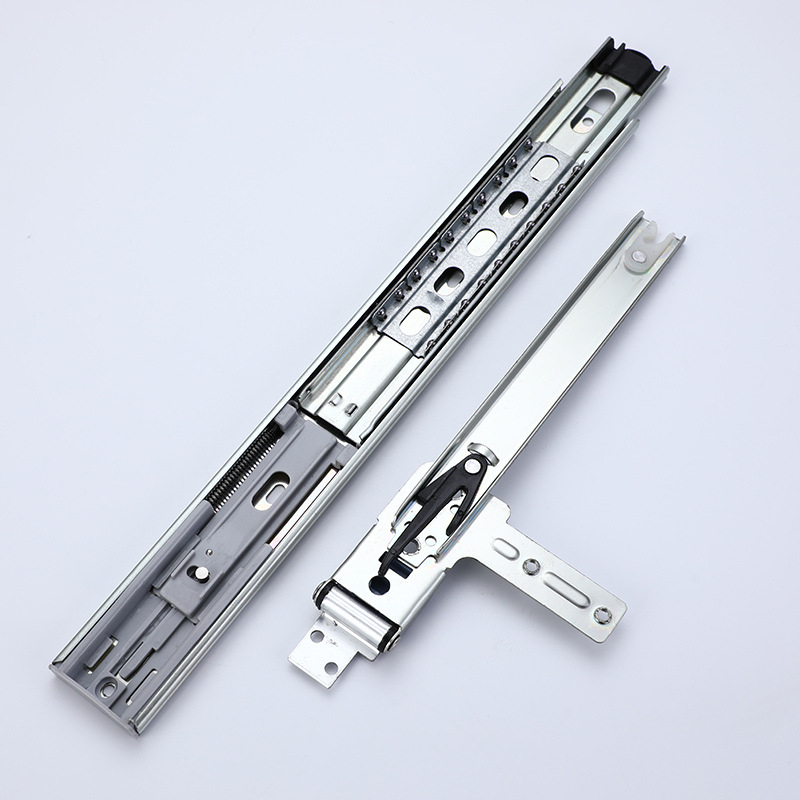 Ράγα καθρέφτη για ντουλάπα με τρία τμήματα — κρυφός μηχανισμός ώθησης-έλξης και περιστροφής, τηλεσκοπική διαδρομή; Υλικό: χάλυβας κρύας έλασης; Επιφανειακή επεξεργασία: ηλεκτροπλατίωση; Στυλ: μοντέρνος μινιμαλισμός; Μάρκα: FK Fukai