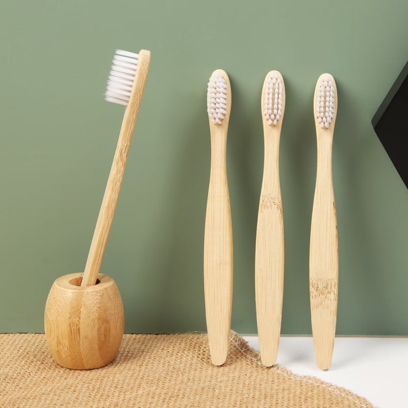 Periuță de dinți din bambus pentru adulți — manuală, cap plat, stil simplu; Material: bambus; Biodegradabil: Da; Imprimare logo disponibilă; Personalizare: Da