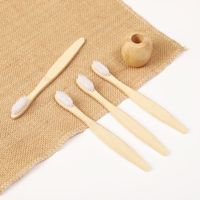 Periuță de dinți din bambus pentru adulți — manuală, cap plat, stil simplu; Material: bambus; Biodegradabil: Da; Imprimare logo disponibilă; Personalizare: Da