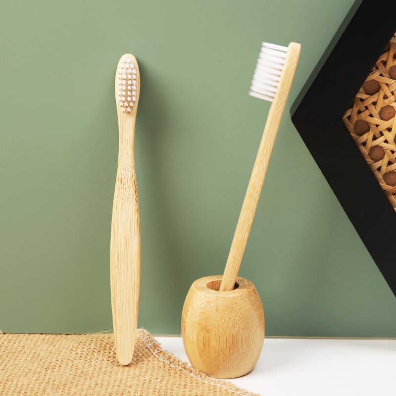 Periuță de dinți din bambus pentru adulți — manuală, cap plat, stil simplu; Material: bambus; Biodegradabil: Da; Imprimare logo disponibilă; Personalizare: Da