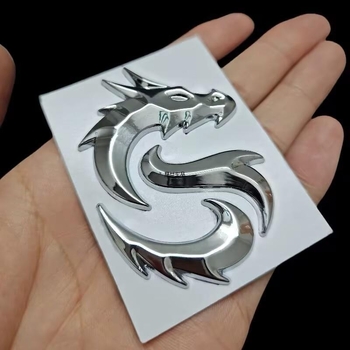 Autó karosszéria matrica, 3D matrica, fém mintázat, ragasztásos telepítés, testreszabás elérhető