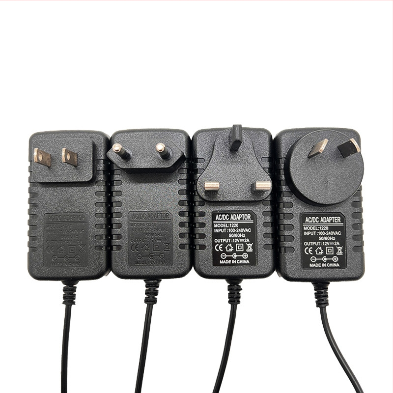 Többkimenetű tápegység (24W); kimenetek: 12V2A, 9V2A, 12V1A, 6V1A, 5V1A; alkalmas routerekhez, LED-szalagokhoz, set-top dobozokhoz és masszírozókhoz