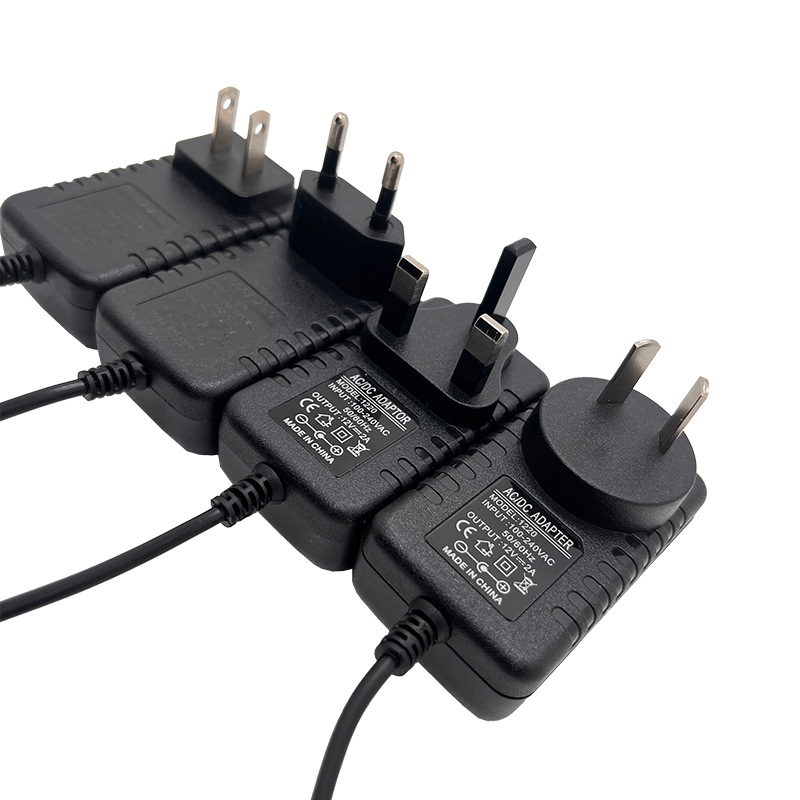 Többkimenetű tápegység (24W); kimenetek: 12V2A, 9V2A, 12V1A, 6V1A, 5V1A; alkalmas routerekhez, LED-szalagokhoz, set-top dobozokhoz és masszírozókhoz