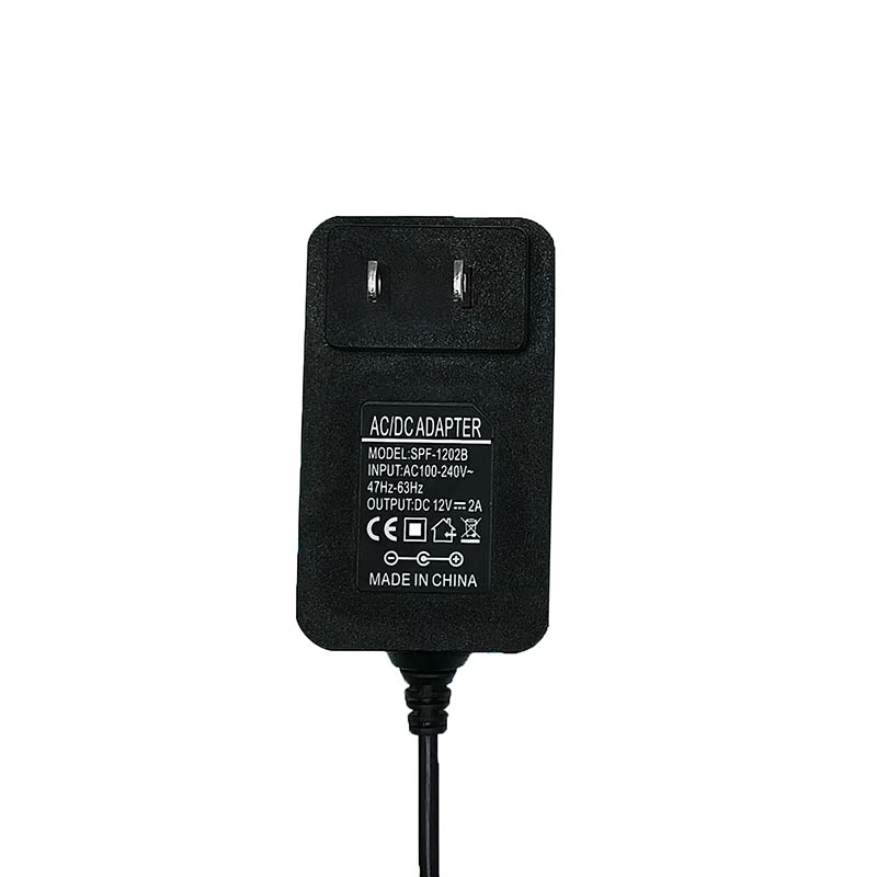 Többkimenetű kapcsolóüzemű tápegység 12V/2A, 5V/2A és 9V/2A kimenetekkel masszírozókhoz, set-top boxokhoz és LED világításhoz