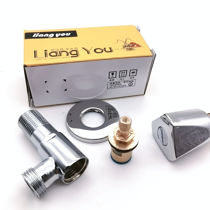 Trostrani kutni ventil za bojler, model HS10-6010, materijal: mesing, ugradnja u zid, radni tlak 1 MPa, marka Good Friend
