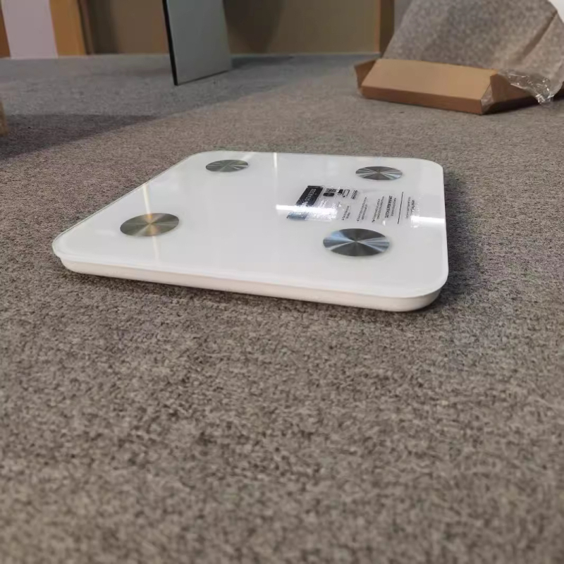 Bluetooth vaga za masnoću tijela – mjerenje težine, masnog tkiva, kalorija i vlage