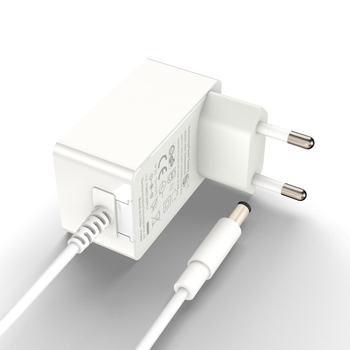 Napajanje za digitalni okvir za fotografije – izlazi 12V 1.5A, 9V 2A, 5V 3A; ulaz 100–240V; CE certifikat; model XSD-1201500DEUD