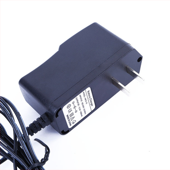 Φορτιστής μπαταρίας λιθίου 12.6V 1A, είσοδος 110–240V AC, έξοδος DC 12.6V 1A, CE/FCC πιστοποιημένο, κατάλληλο για set-top boxes, δρομολογητές και LED λωρίδες επιτήρησης