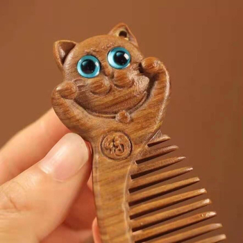 Fából készült macskás mintázatú fésű, szantálfa, hordozható