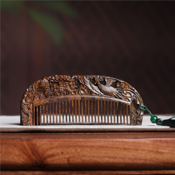 Дървен двустранен антистатичен гребен с мотиви лотос и лист, резбован в древно китайски стил