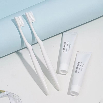 Set de periuțe de dinți și pastă de dinți pentru călătorii, material PP, durată de viață 48 de luni, model Macaron, logo imprimat, personalizabil