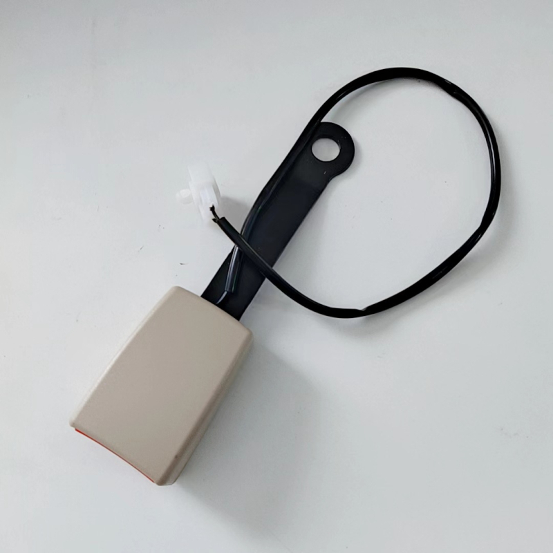 Univerzalni konektor za automobilsku sigurnosnu traku s upozoravajućim vodom i alarmnim signalom; materijal: plast i željezo; model: signalni vod; prilagodba dostupna