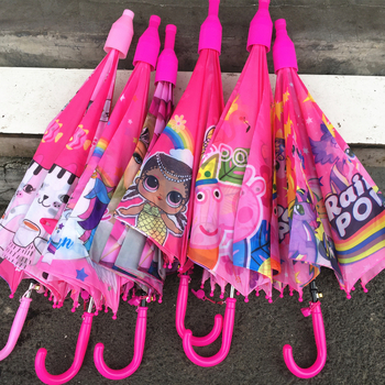 Gyermekeknek szóló esernyő vízálló tokban, rajzfilm mintával, 8 bordázat szerkezet, hosszú nyél, manuális nyitás, poliészter 190T, logó nyomtatva