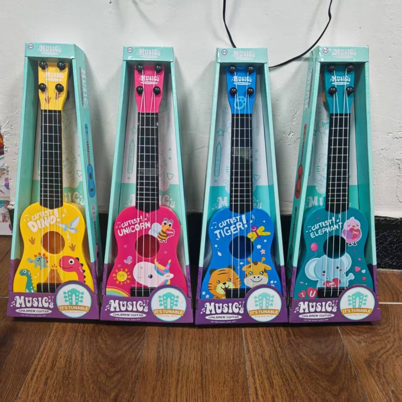 Drvena dječja ukulele-igračka, pakirana u šarenoj kutiji, model 123, za uzrast 14+ godina