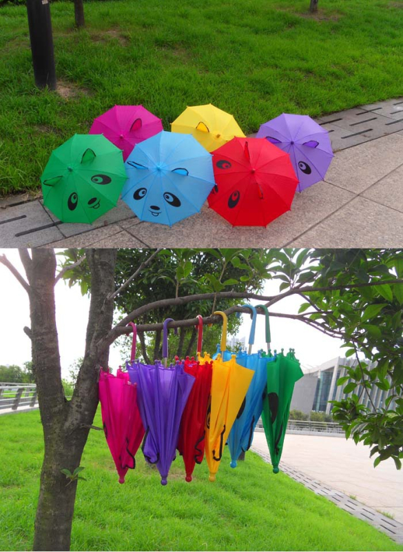 Gyerekeknek szánt rajzfilmfigurás esernyő játékfül dizájnnal; poliészter vászon, 10 vas bordák, acél nyél, kézi nyitás