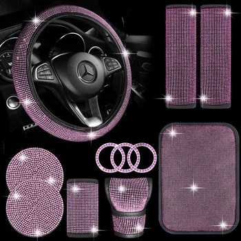 Set unutrašnjosti automobila s kristalima: navlaka ručice mjenjača s kristalima; navlaka volana s kristalima; podmetač za čaše s kristalima; jastučići za rameni kaiš (Brand: Further 2; Model: B000512; Materijal: PU)