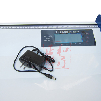 Elektronikus csecsemőmagasság- és testsúlymérő készülék gyerekeknek, max. 1 m