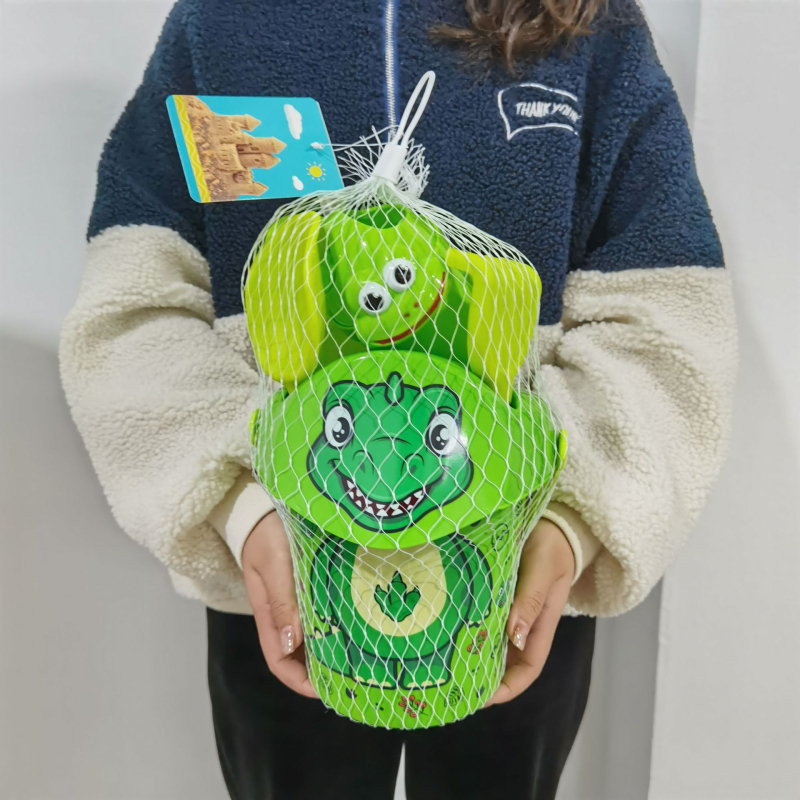 Динозавърски комплект за плажни играчки – лопатка и кофа, пластмасов, подходящ за деца 4–6 г, опаковка в мрежеста торба, 3C сертифициран