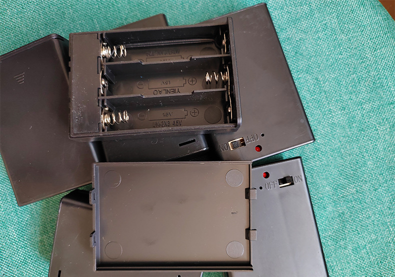 Θερμαινόμενες παντόφλες με USB τροφοδοσία και θήκη μπαταριών AA YH475K, με δικτυωτό επάνω μέρος