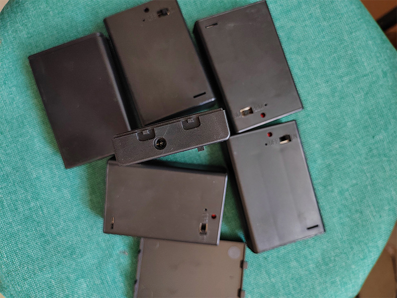 Θερμαινόμενες παντόφλες με USB τροφοδοσία και θήκη μπαταριών AA YH475K, με δικτυωτό επάνω μέρος