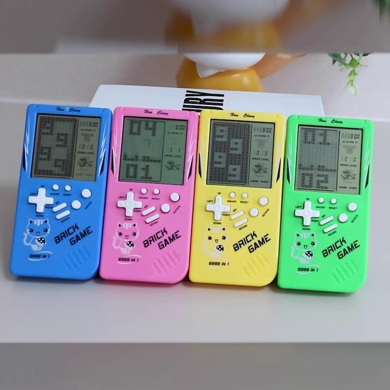 Nagyképernyős Tetris kézi játékkonzol – retro nosztalgikus klasszikus gyerekeknek; műanyag ház; memória nélkül; száraz elemmel működik