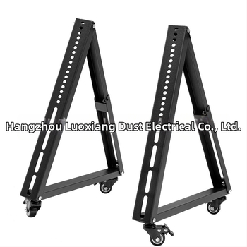 Alacsony TV-tartó háromszög alapú, mozgó kocsi, 45°-os dőlés, teherbírás 11-15 kg