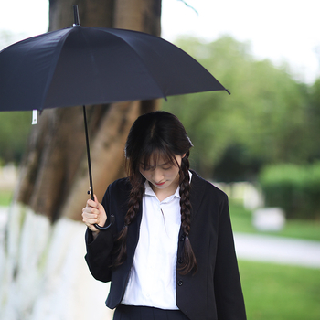 Umbrelă cu mâner lung, țesătură din plastic, 8 spițe din oțel, deschidere manuală, logo imprimat