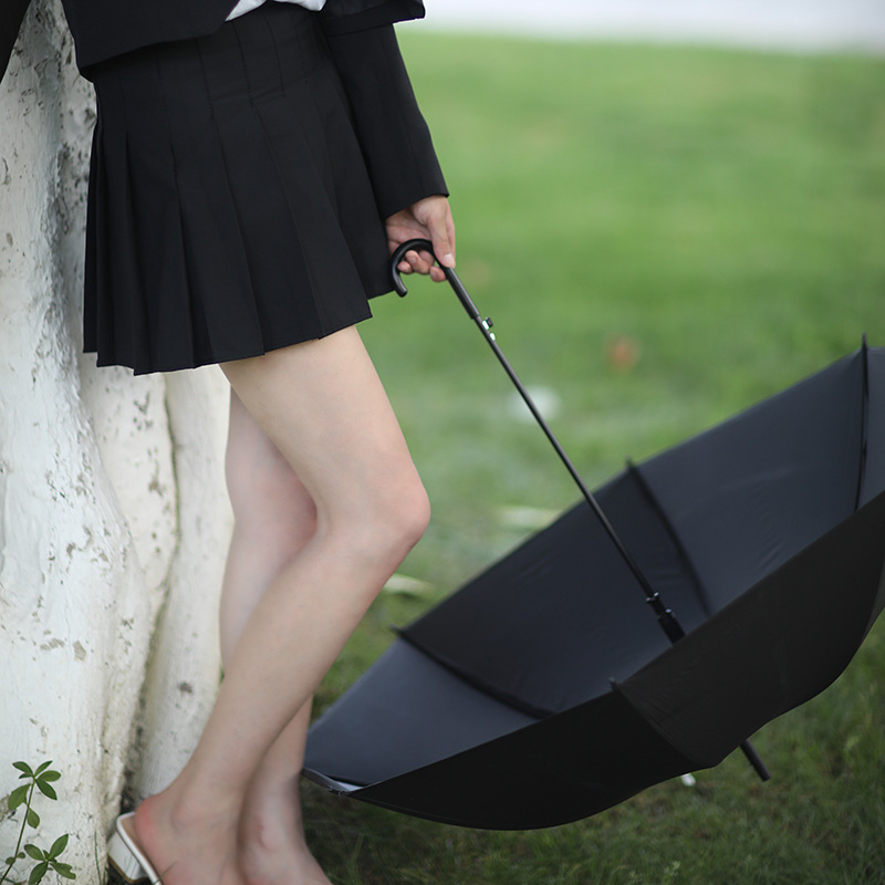 Umbrelă cu mâner lung, țesătură din plastic, 8 spițe din oțel, deschidere manuală, logo imprimat