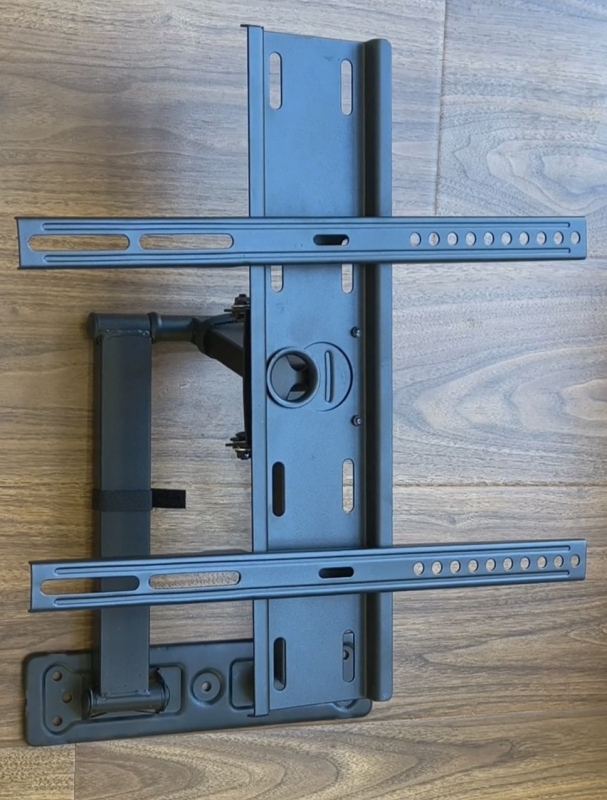 Stalak za zidni TV s lijevo-desnom rotacijom, teleskopsko proširenje 450 mm, metalna konstrukcija, nosivost 15 kg