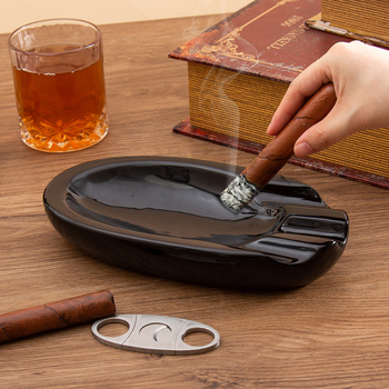 Keramički pepeljar za cigare, europski stil, prilagodljiv s logotipom, dekorativan i pogodan za kolekciju i skladištenje, višekratno upotrebljiv