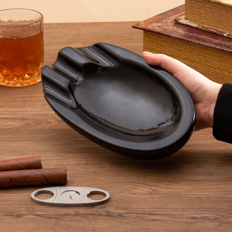 Keramički pepeljar za cigare, europski stil, prilagodljiv s logotipom, dekorativan i pogodan za kolekciju i skladištenje, višekratno upotrebljiv