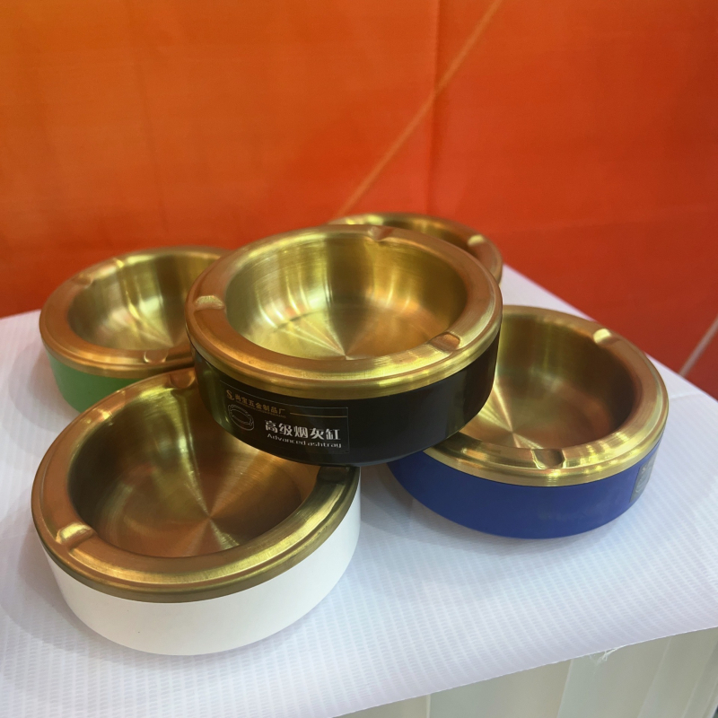 Cenușar din plastic — reutilizabil, personalizabil, stil simplu; potrivit pentru cadouri de afaceri și promoții