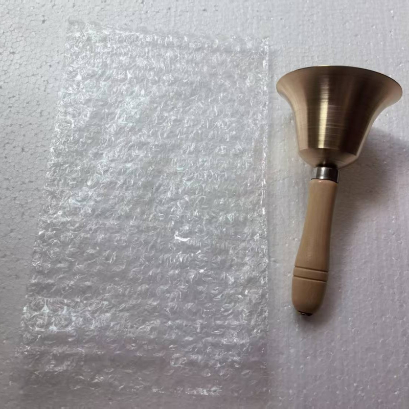 Ručni bakreni zvon s drškom od drveta – školski perkusijski instrument