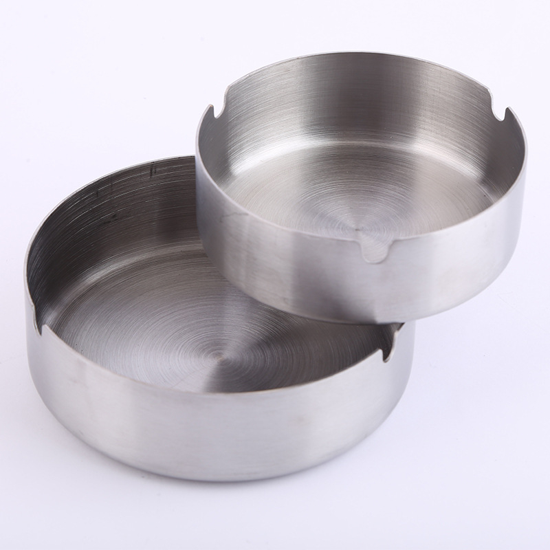 Pepeljara od nehrđajućeg čelika, okrugla, s otisnutim logom; Novi kineski stil, pogodna za poklon (Materijal: nehrđajući čelik; Logo: otisnut; Stil: Novi kineski stil; Pakiranje: 100; Pogodno kao dar: za useljenje, sajmovi, PR događaji)