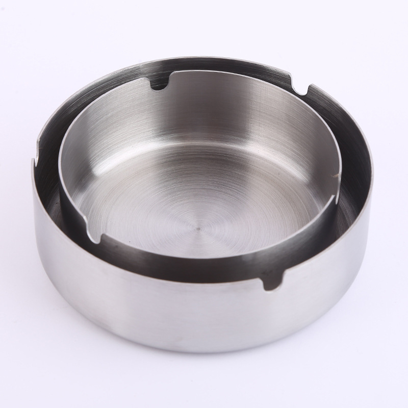 Pepeljara od nehrđajućeg čelika, okrugla, s otisnutim logom; Novi kineski stil, pogodna za poklon (Materijal: nehrđajući čelik; Logo: otisnut; Stil: Novi kineski stil; Pakiranje: 100; Pogodno kao dar: za useljenje, sajmovi, PR događaji)